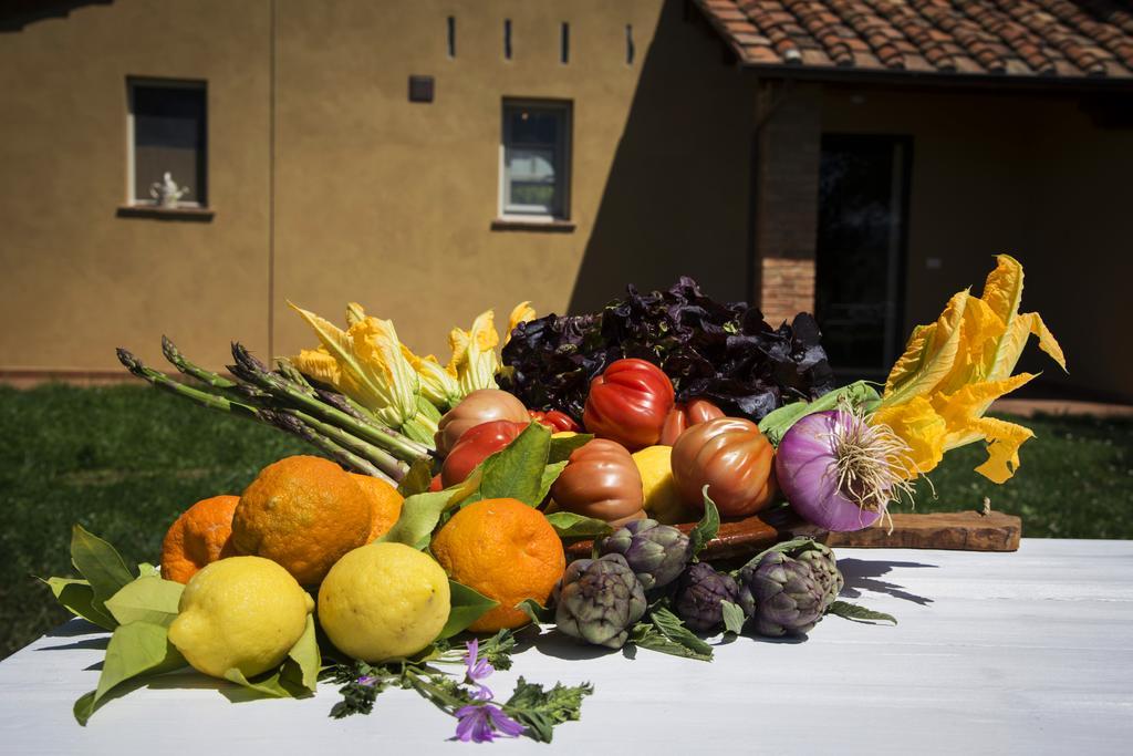 Agriturismo L'Isola 크레스피나 외부 사진